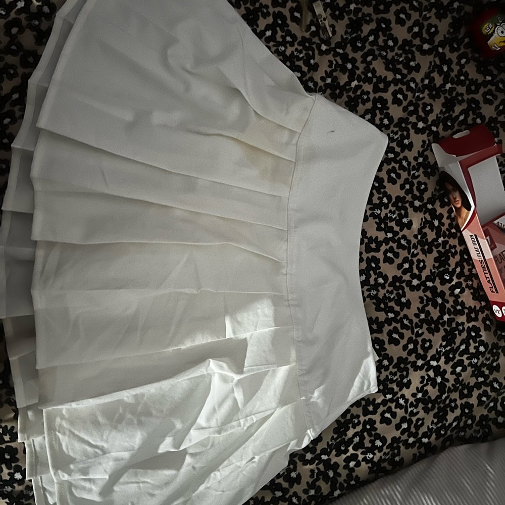 Elegant White Pleated Skirt